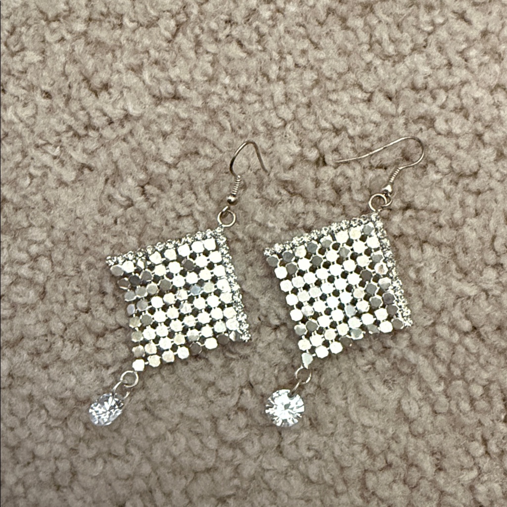 Vintage Cache Rhinestone And Silver Earrings 15$